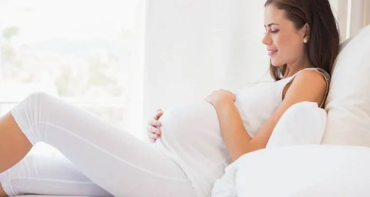 Menstruacionet gjatë shtatzënisë: A mund të ndodhë kjo?