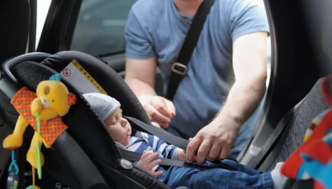 2 måneder gammel baby: Hvordan har babyen din utviklet seg?