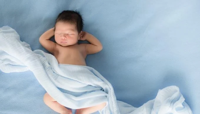 1 måned gammel baby vekst og utvikling