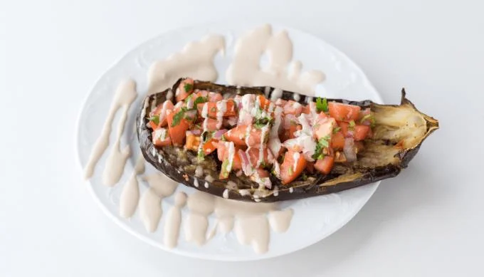 Gravide kvinner spiser aubergine: 7 grunner til å spise, 4 grunner til å unngå