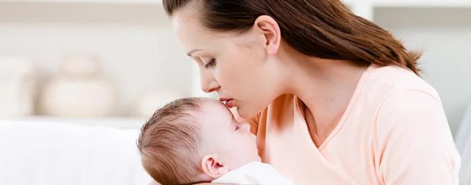 Nyfödda hostar och avkodar babyhostar